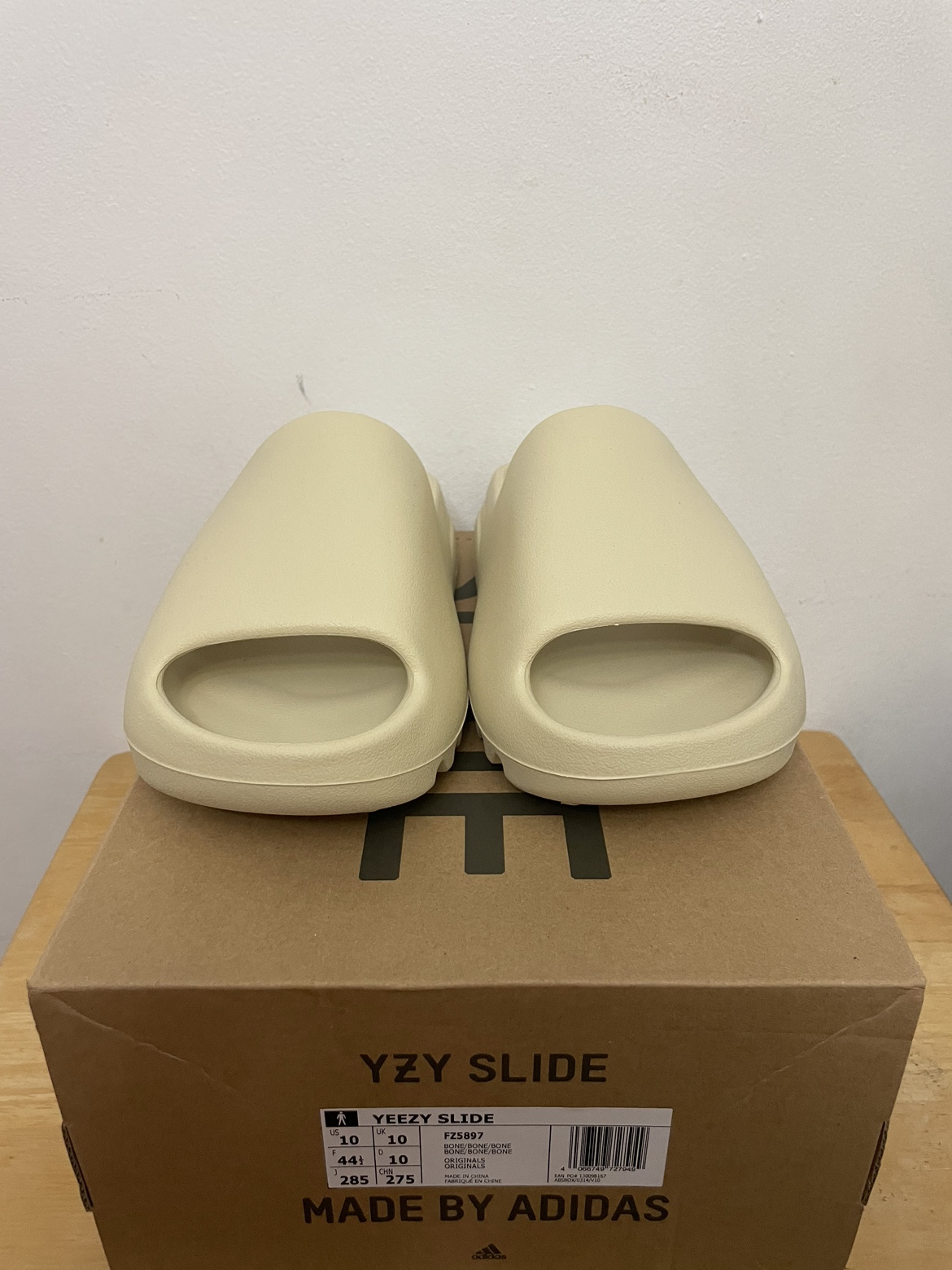 Yeezy Slides “Bone” Brand New Size 10 - photo 2