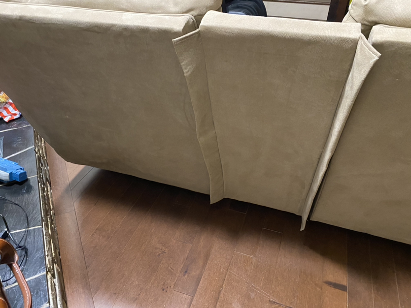 Couch with 2 recliners - photo 4