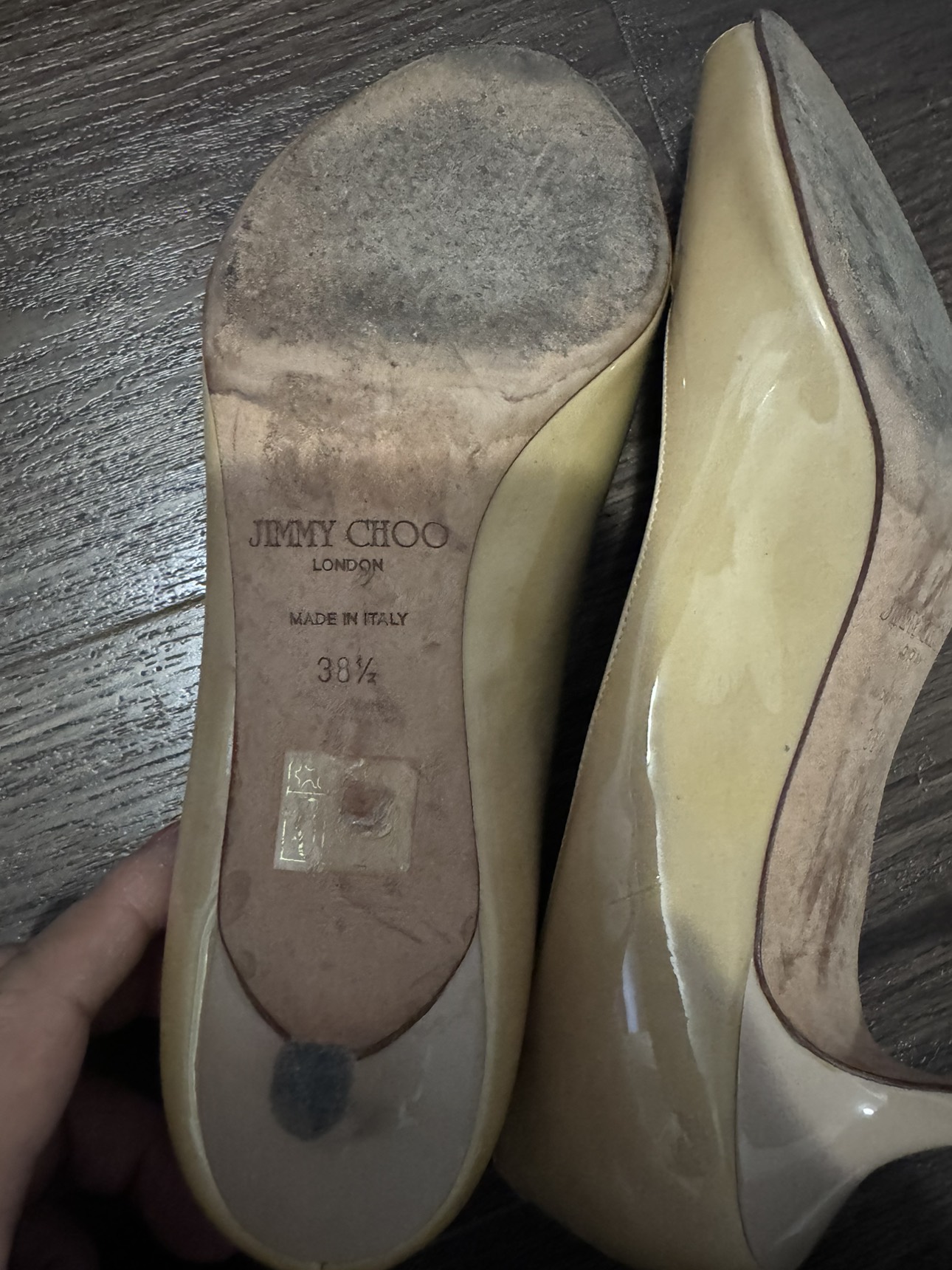 Jimmy choo image indicator(3)