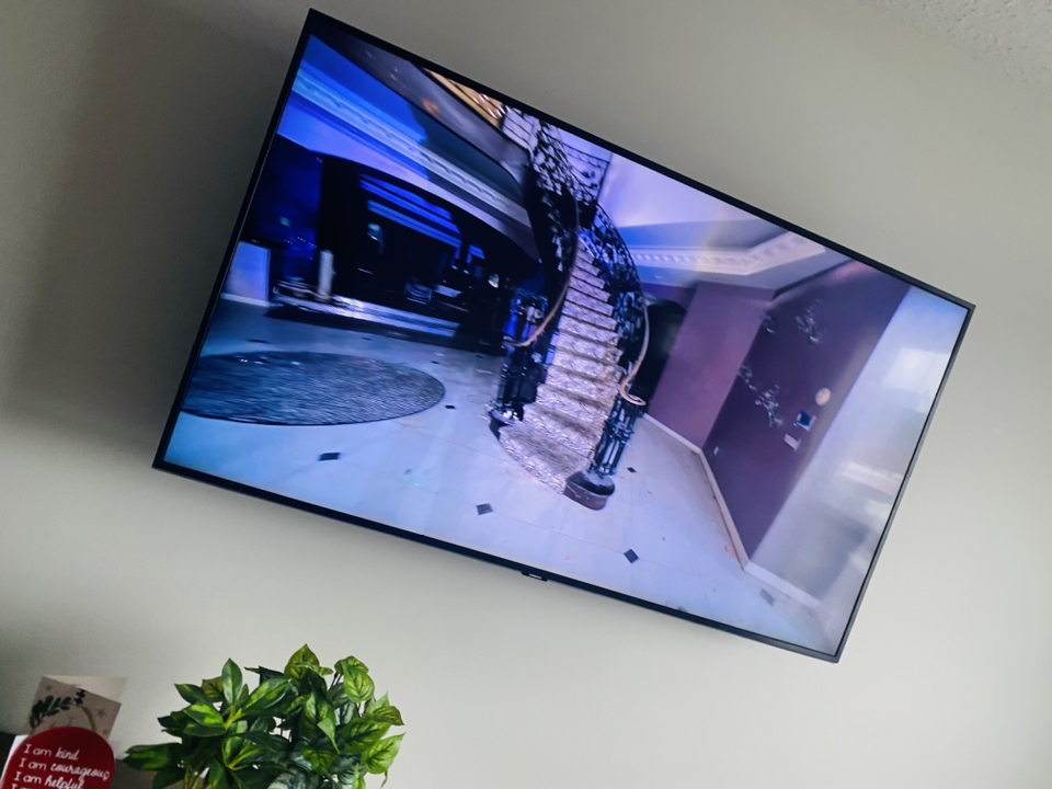 Samsung Smart TV 55” QLED Technology - photo 2