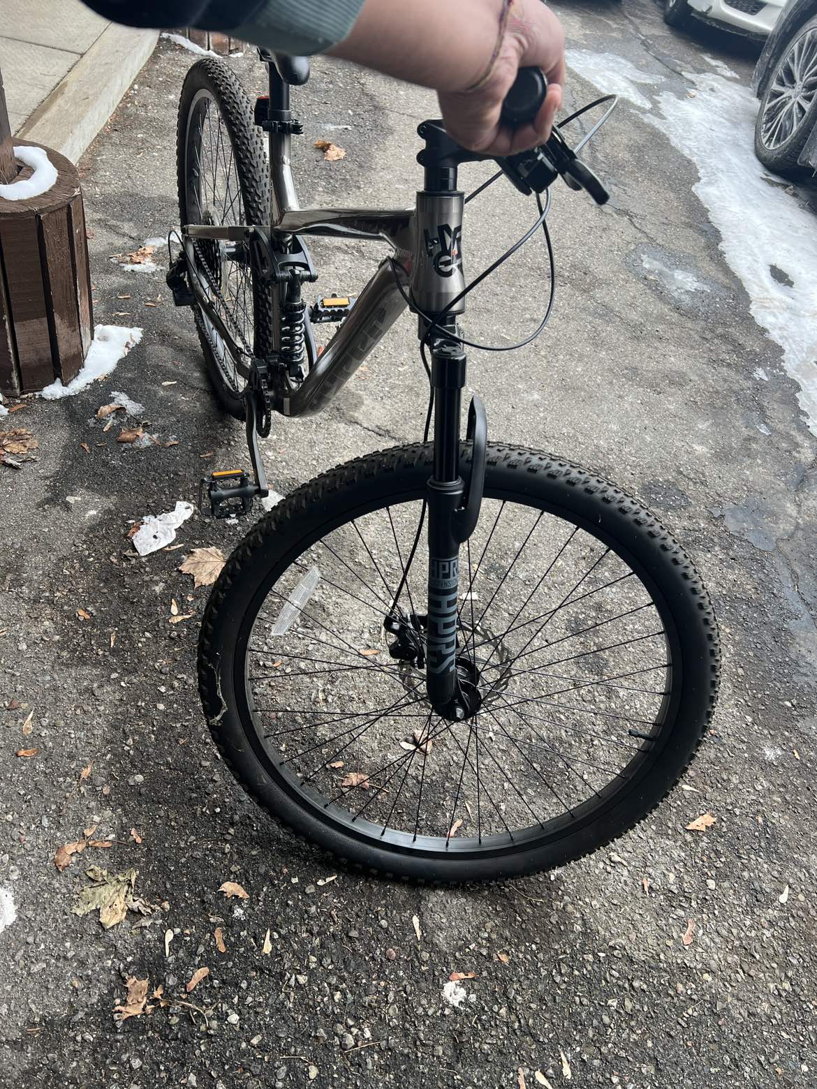Hyper Viking Pro 27.5" Men's Aluminum Mountain Bike - photo 4