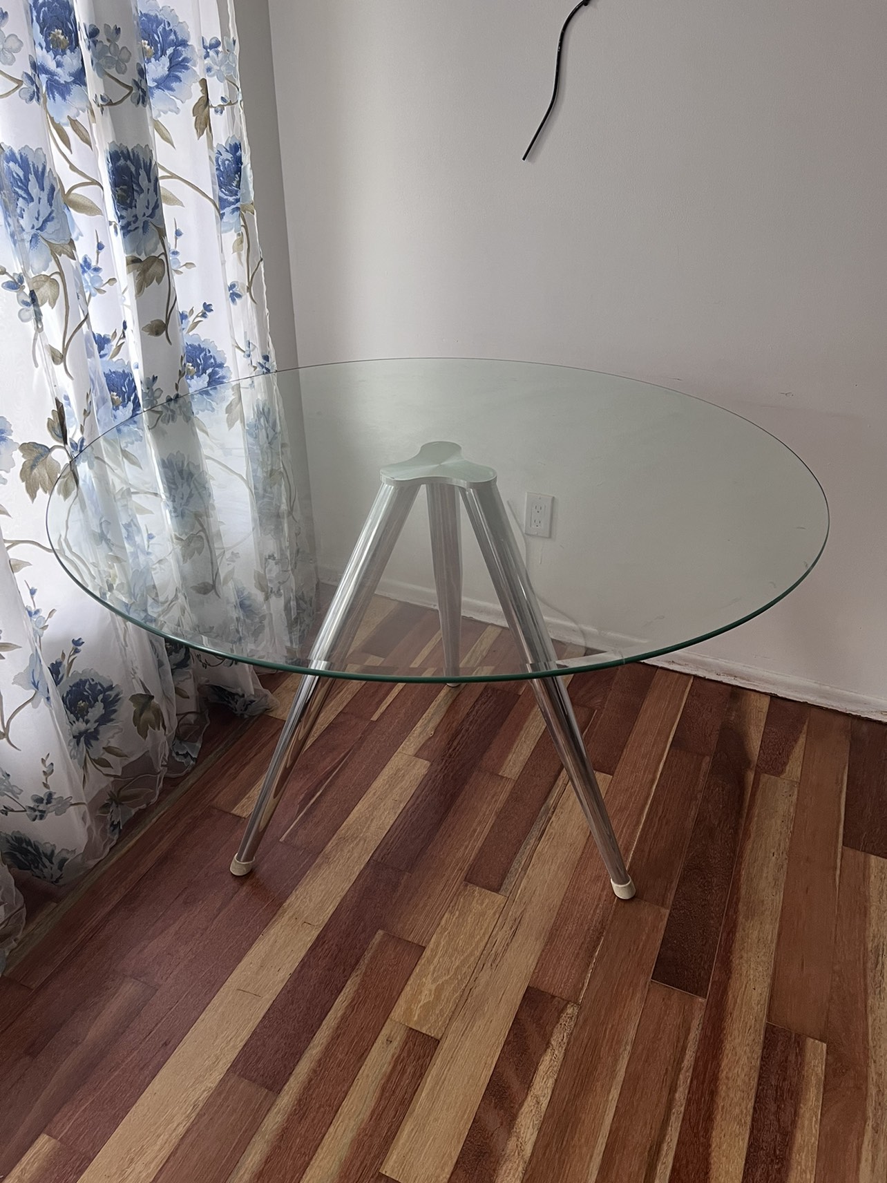 Just round dining table - photo 2