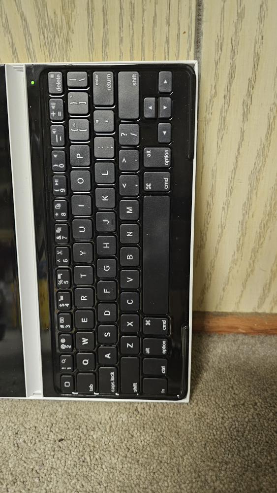 logitech ipad Smart keyboard - photo 2