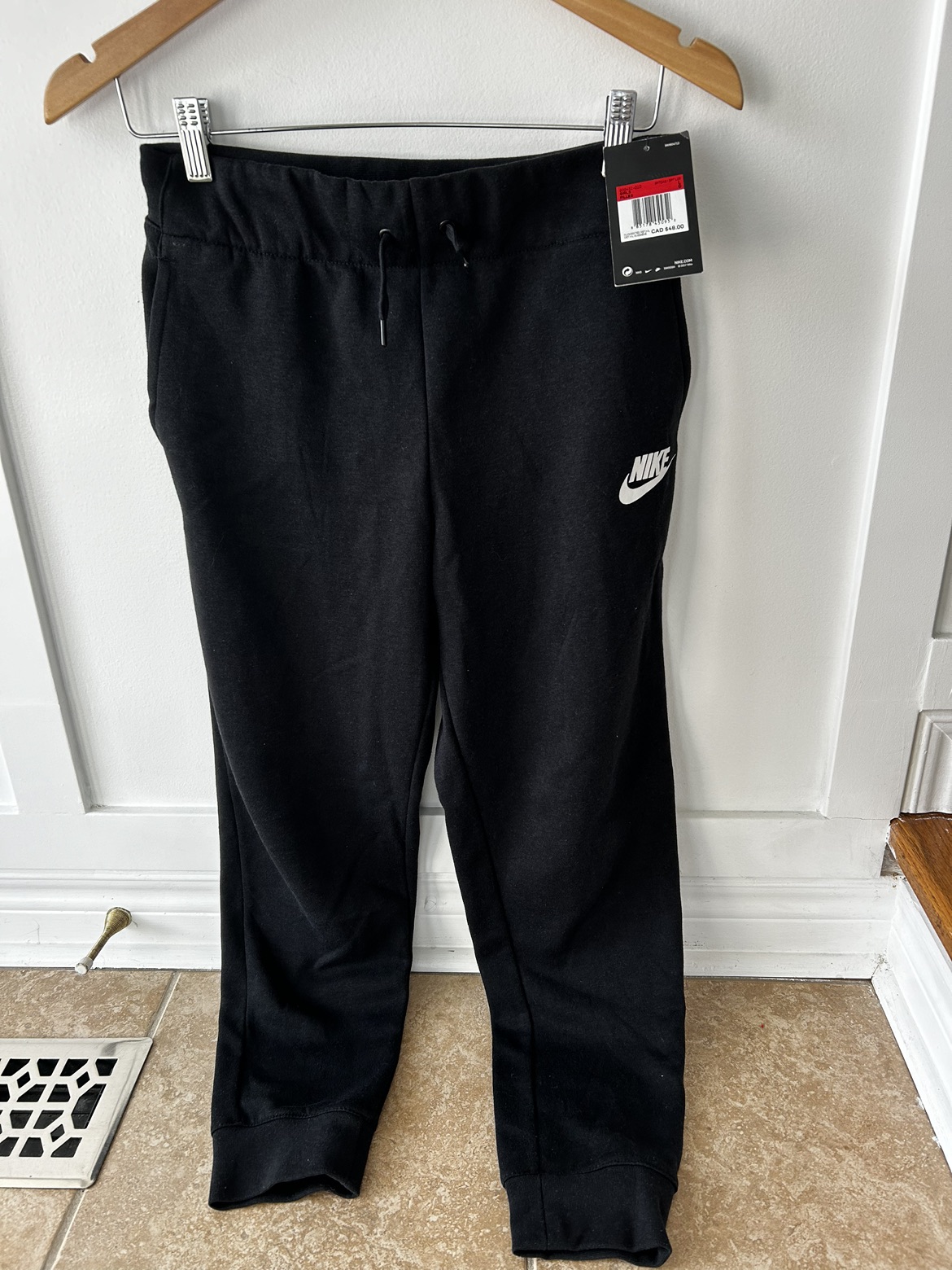 Nike jogger new youth