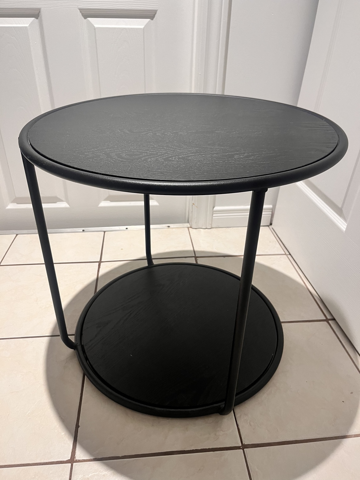 Sturdy coffee table black