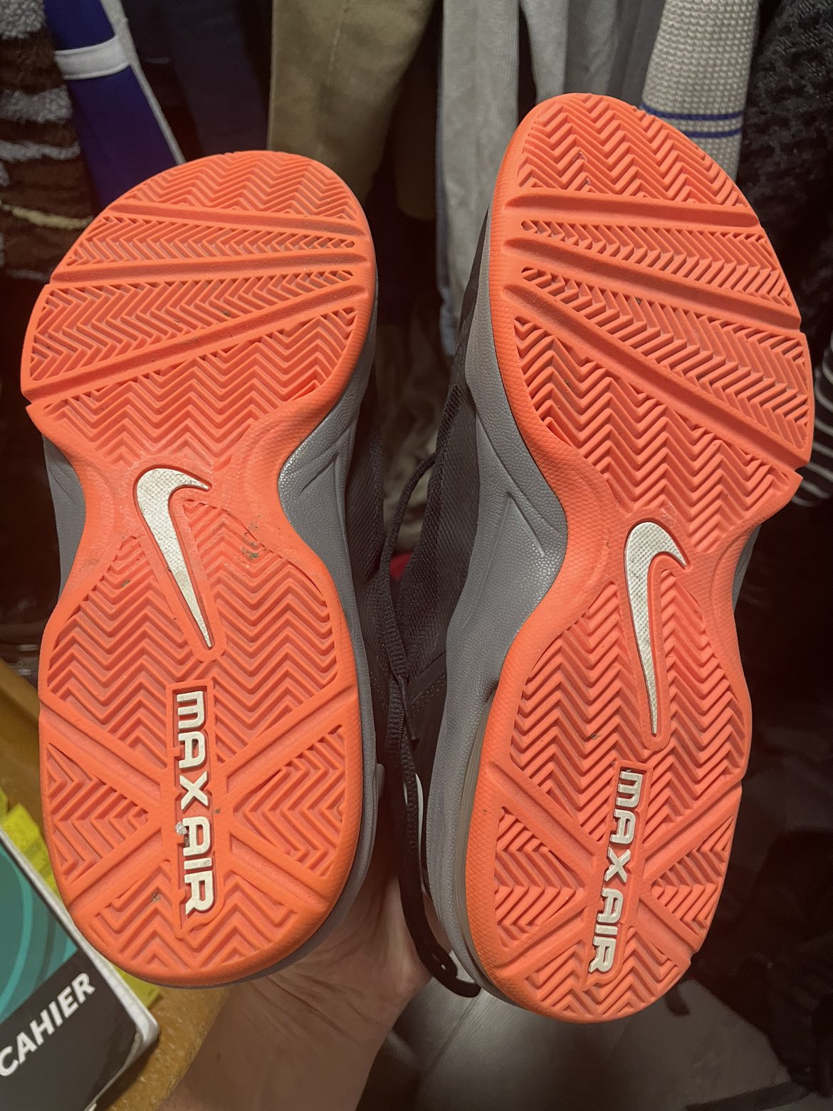 Nike basketball shoes image indicator(2)