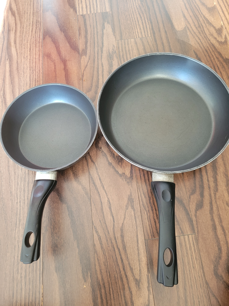 #freecycle Frying Pan set thumbnail