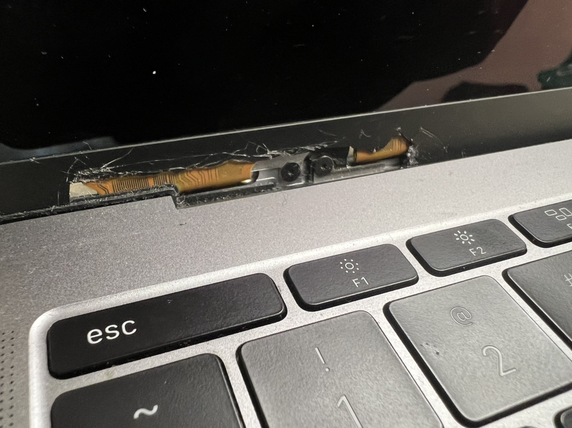 Used Macbook pro 2018 (128gb, 8gb RAM,intel core i5) - photo 2