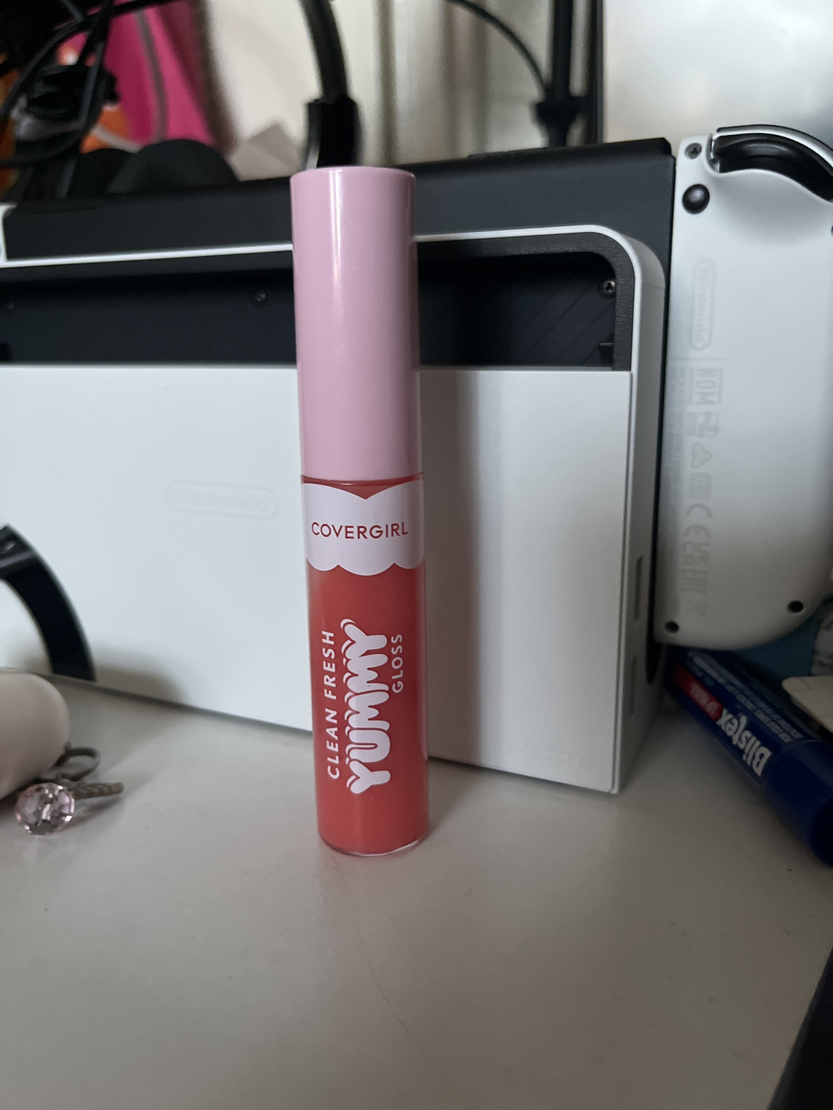 covergirl yummy lipgloss image indicator(3)