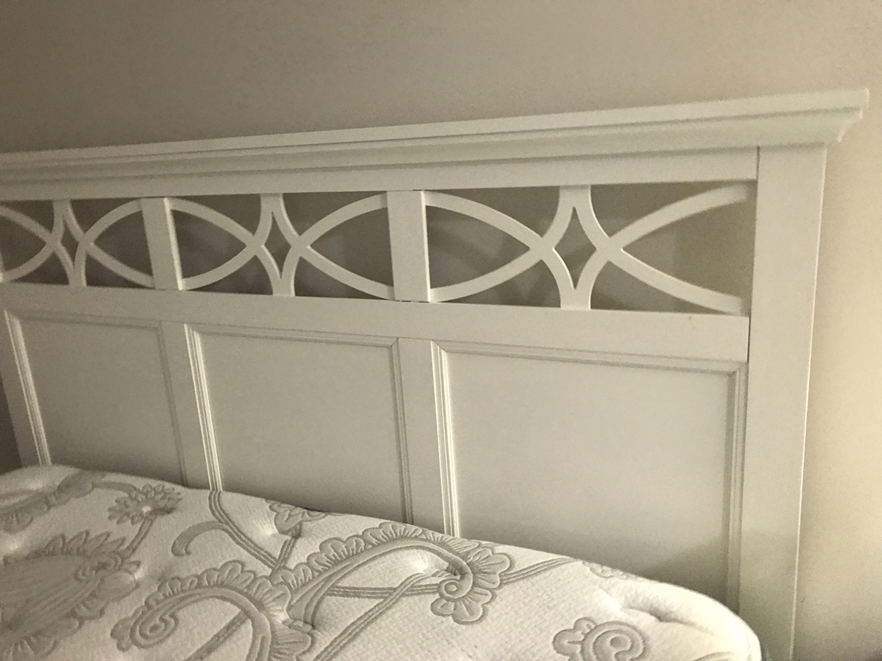 Queen white bed frame - photo 2
