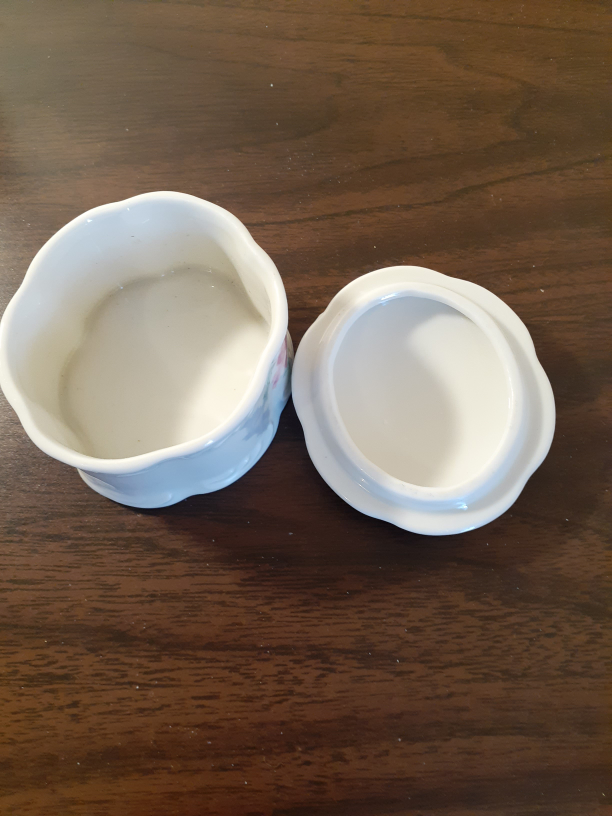 NEW Set of Lovely Photo Frame and Jewelry Trinket Box image indicator(5)