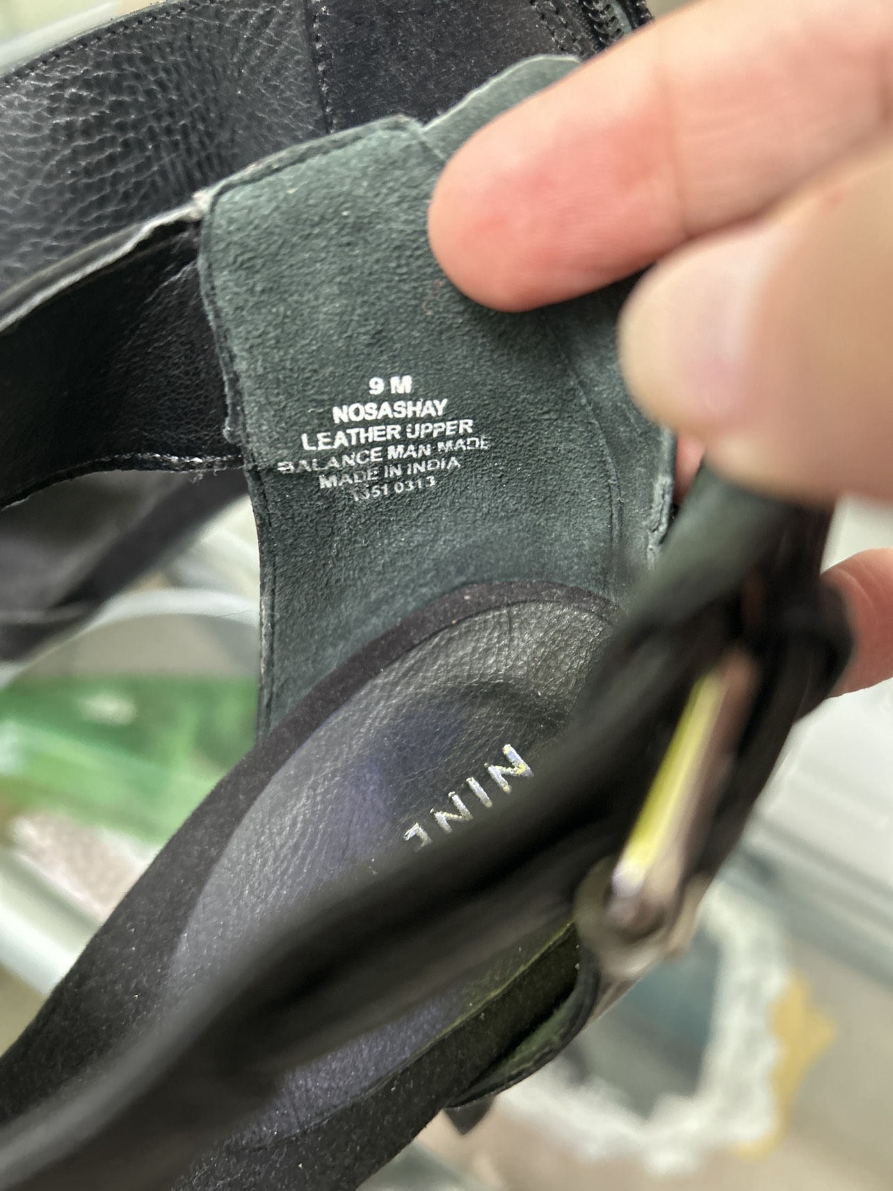 Nine West black leather shoes 9M image indicator(4)