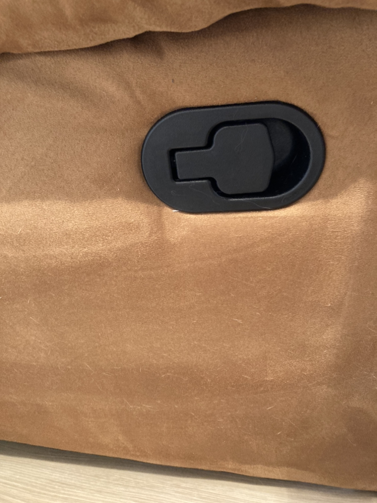 Wallhugger Manual Recliner in Microsuede - photo 2