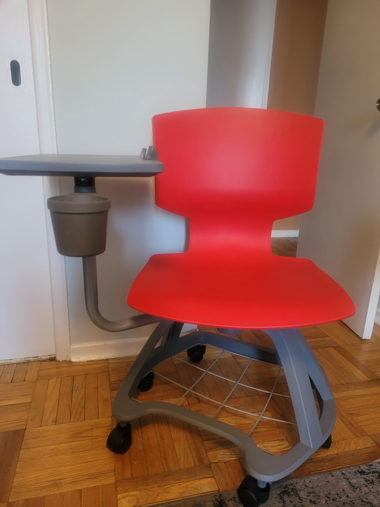 desk with chair - photo 3