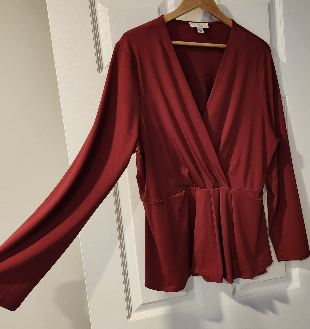 HALSTON Wine Dressy Top.  #XL image indicator(6)