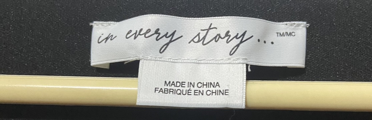 Black sparkly top 1X image indicator(4)