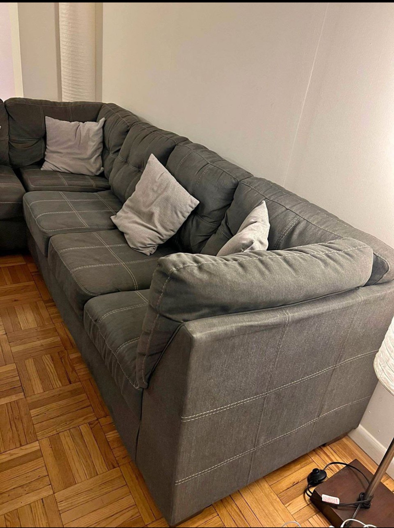 (FREE DELIVERY) Large Sectional Couch image indicator(2)