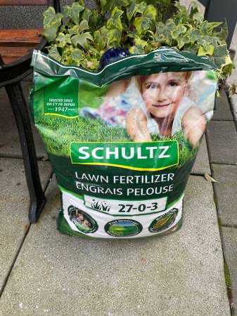 12kg Bag Schultz Lawn Fertilizer 27-0-3 thumbnail