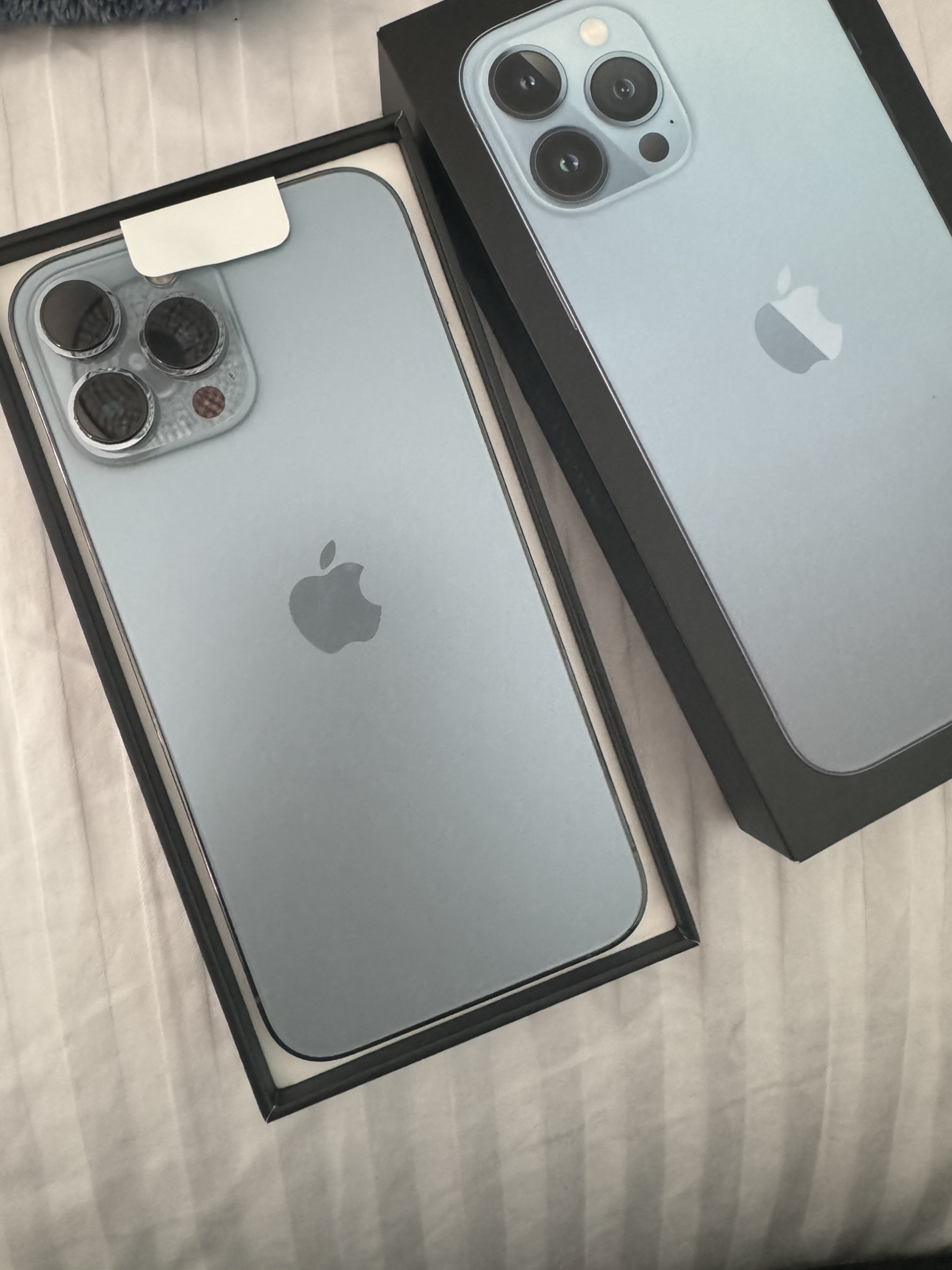 Iphone 13 Pro Max Sierra Blue - photo 2