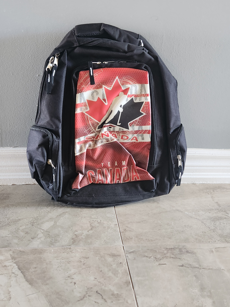 Team Canada backpack thumbnail