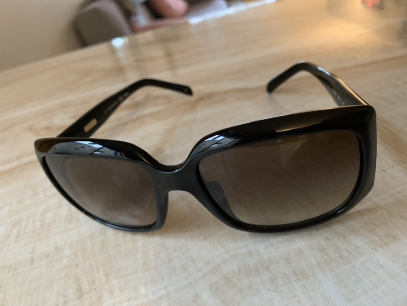 Fendi sunglasses and case with authenticity certificate image indicator(4)