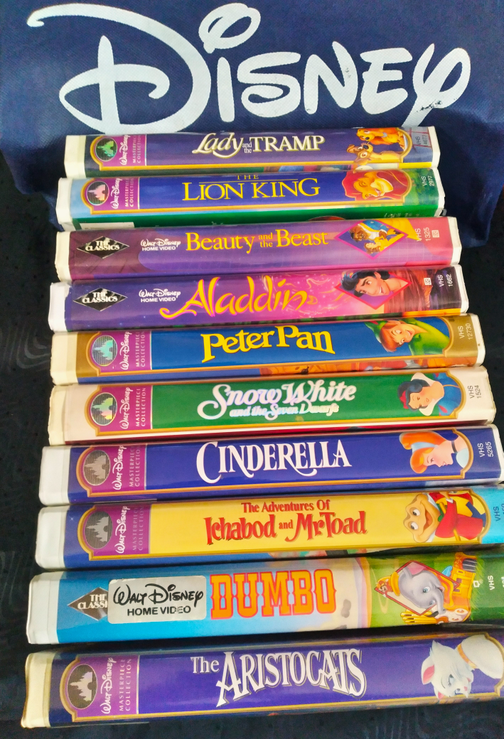 DISNEY VHS MOVIE COLLECTION - 10 MOVIE LOT image indicator(3)