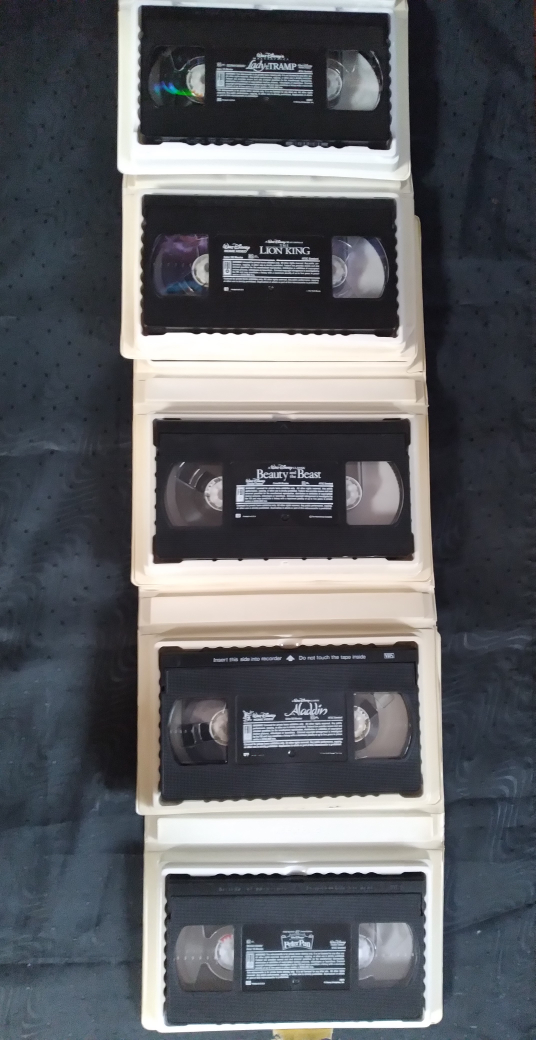 DISNEY VHS MOVIE COLLECTION - 10 MOVIE LOT image indicator(4)