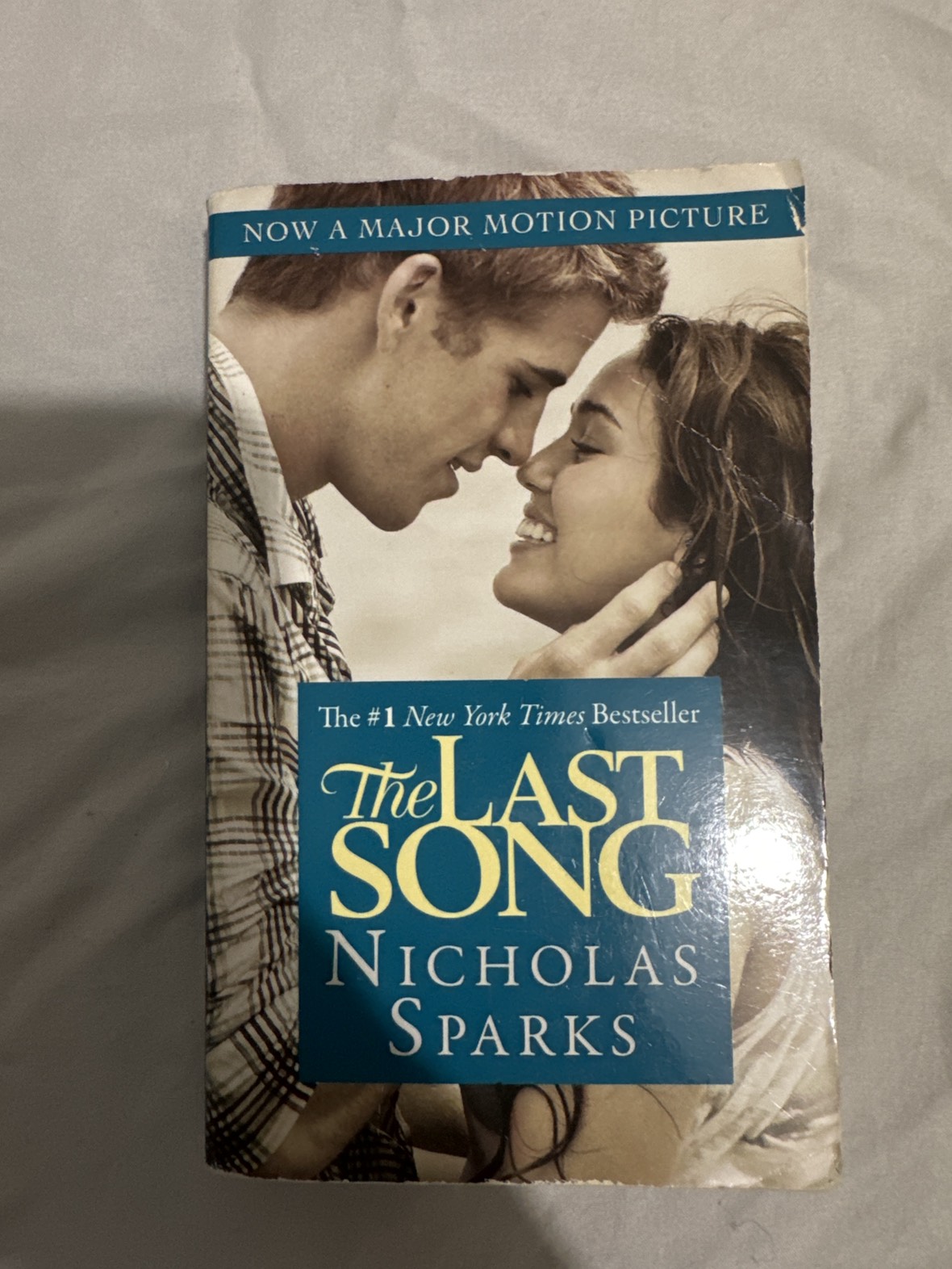 5 Novels: Dear John, The Last Song, THG, Divergent, TFIOS - photo 4