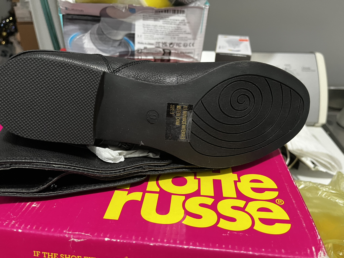 Brand new boxed boots image indicator(3)