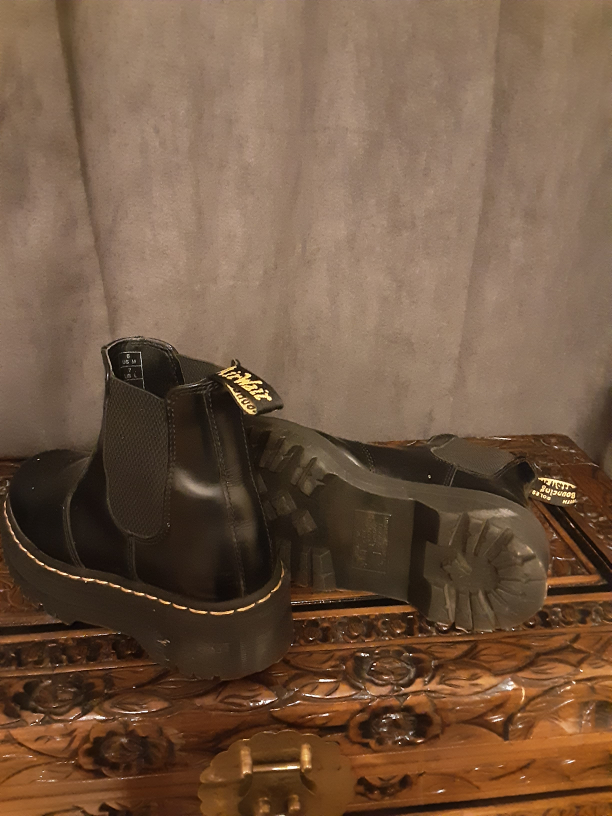 Dr. Martin AirWair boots image indicator(6)