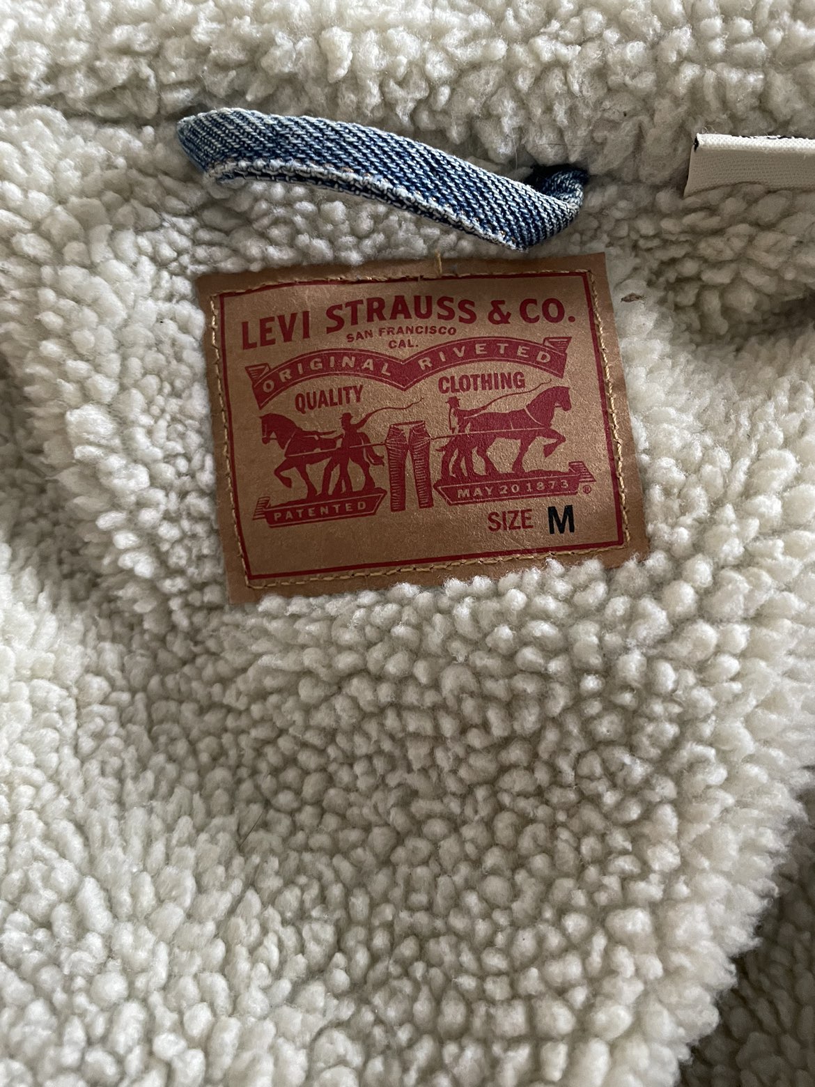 Levi’s Sherpa Lined Denim Jacket - photo 3