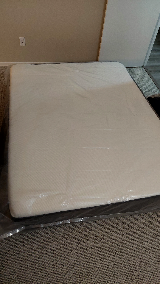 Queen foam mattress - Casper made