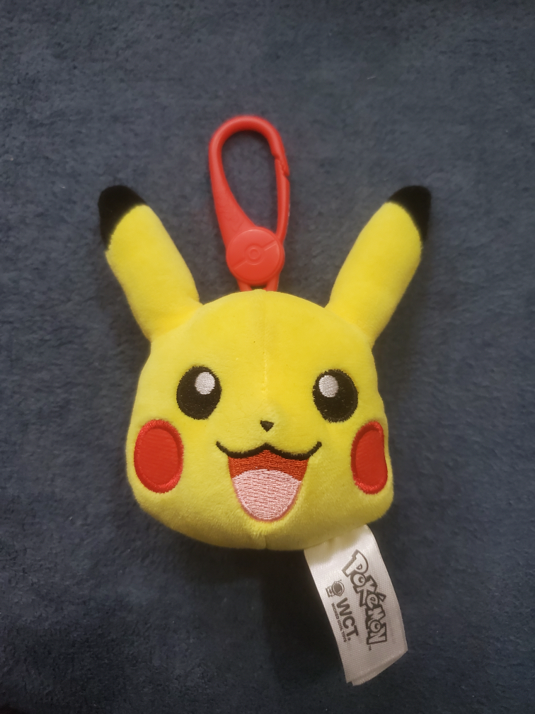 pokemon pikachu keychain/bag hanger