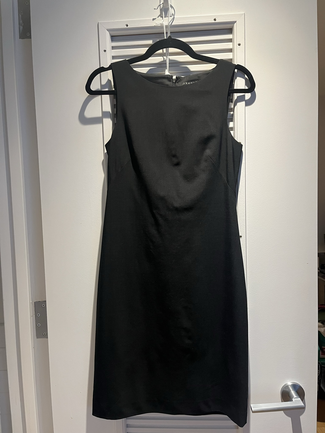 Theory Sheath Dress In Sevona Stretch Wool (size 4)