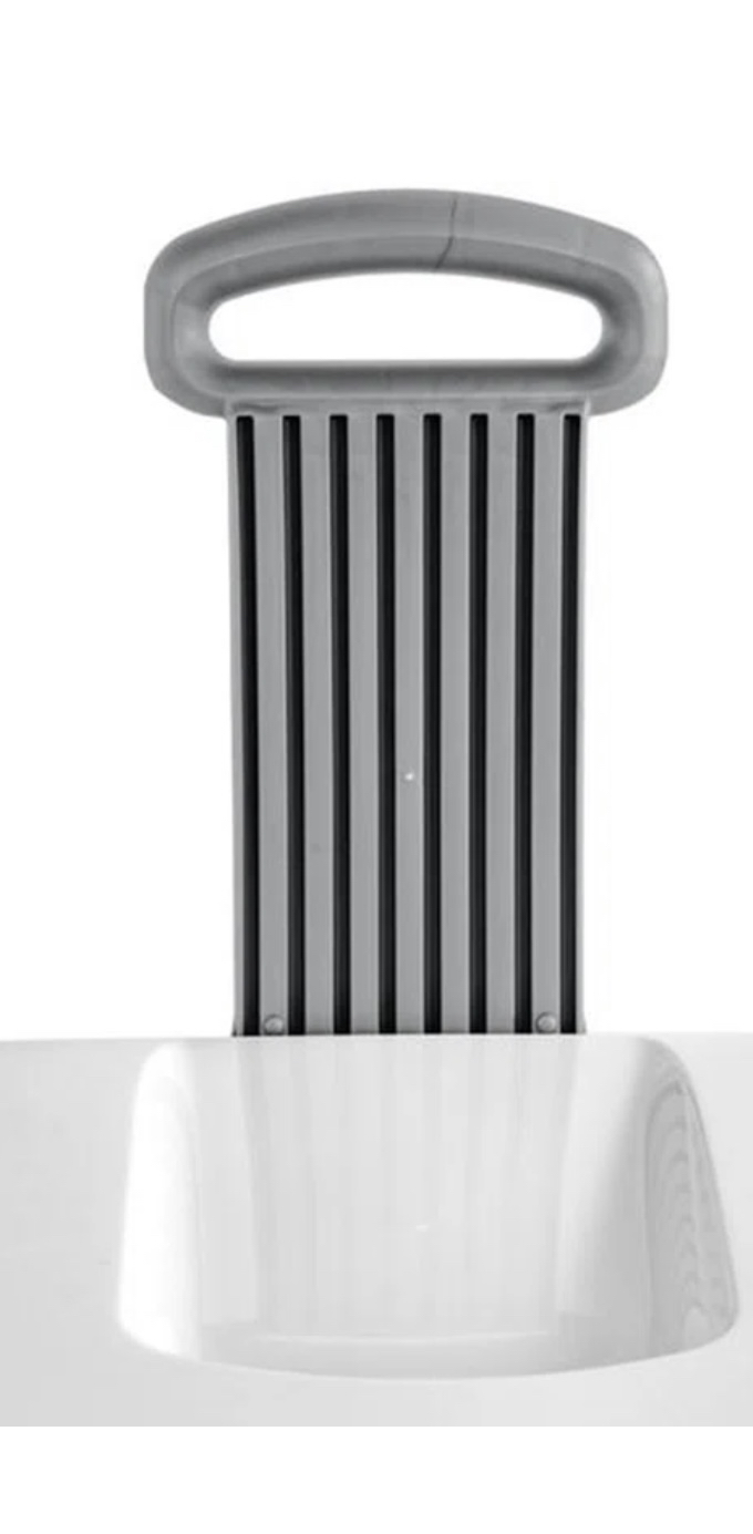 Sterilite Hamper, White, with wheels and extendable handle image indicator(5)