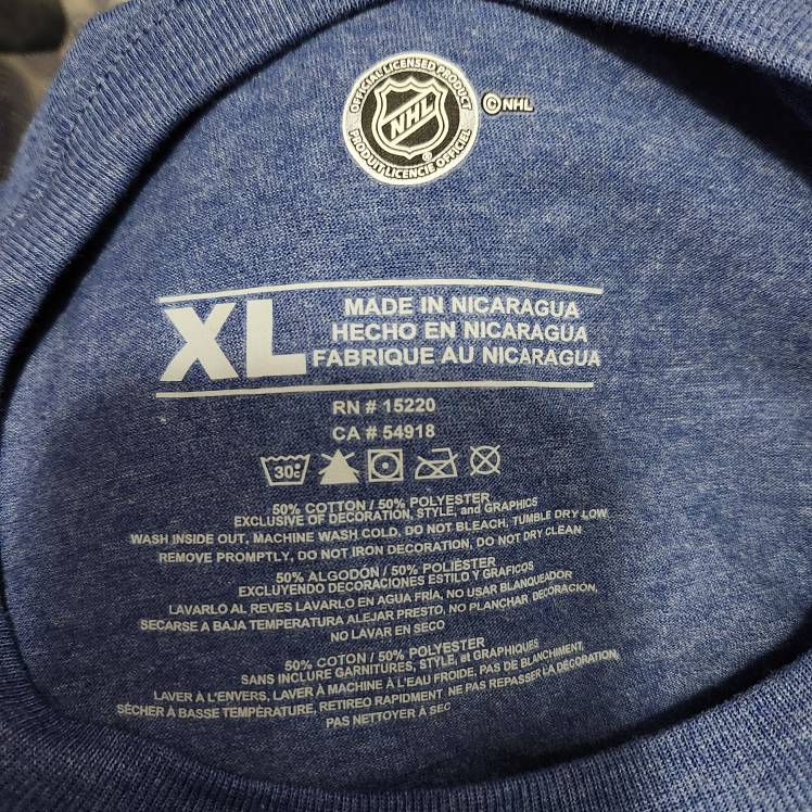 TORONTO #MAPLELEAFS T-shirt. #XL image indicator(3)