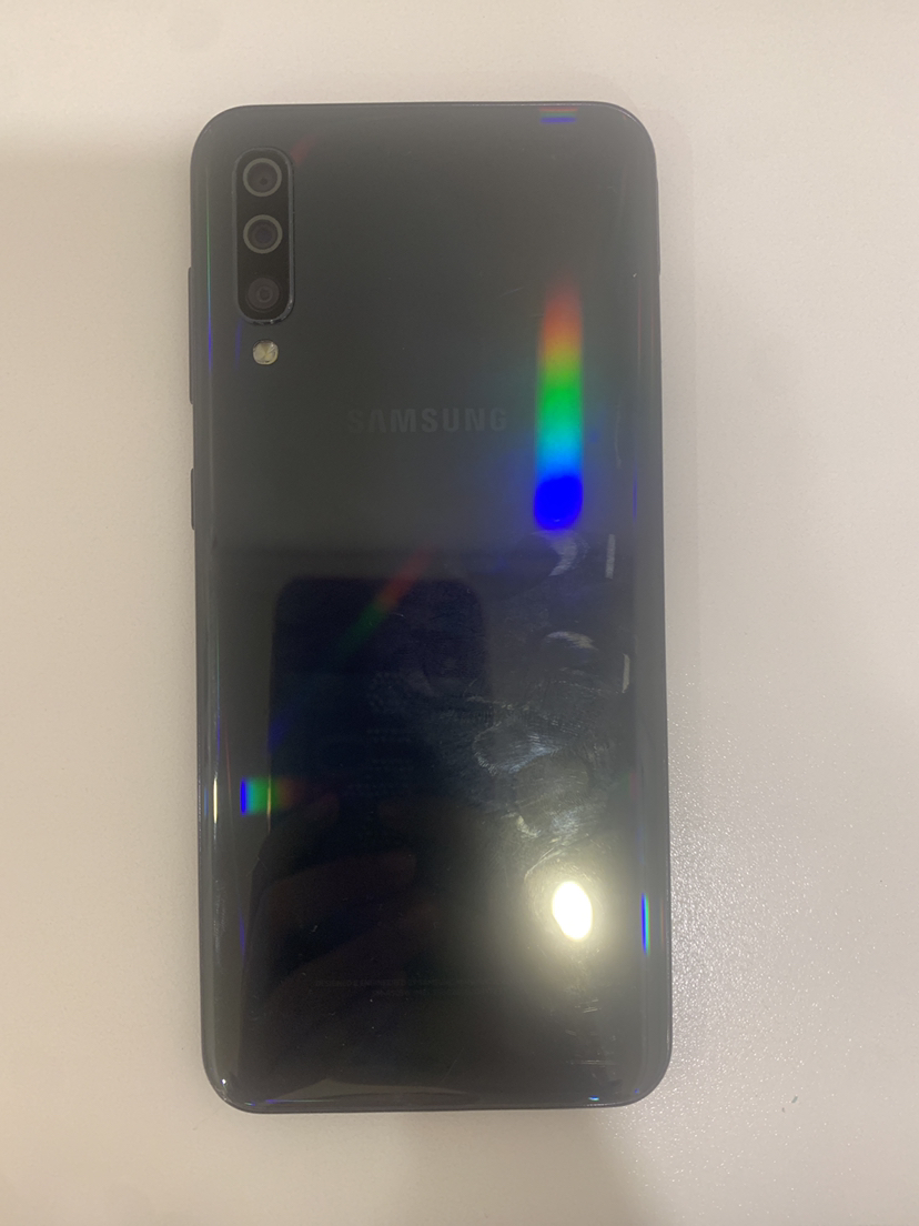Samsung Galaxy A50 - photo 2