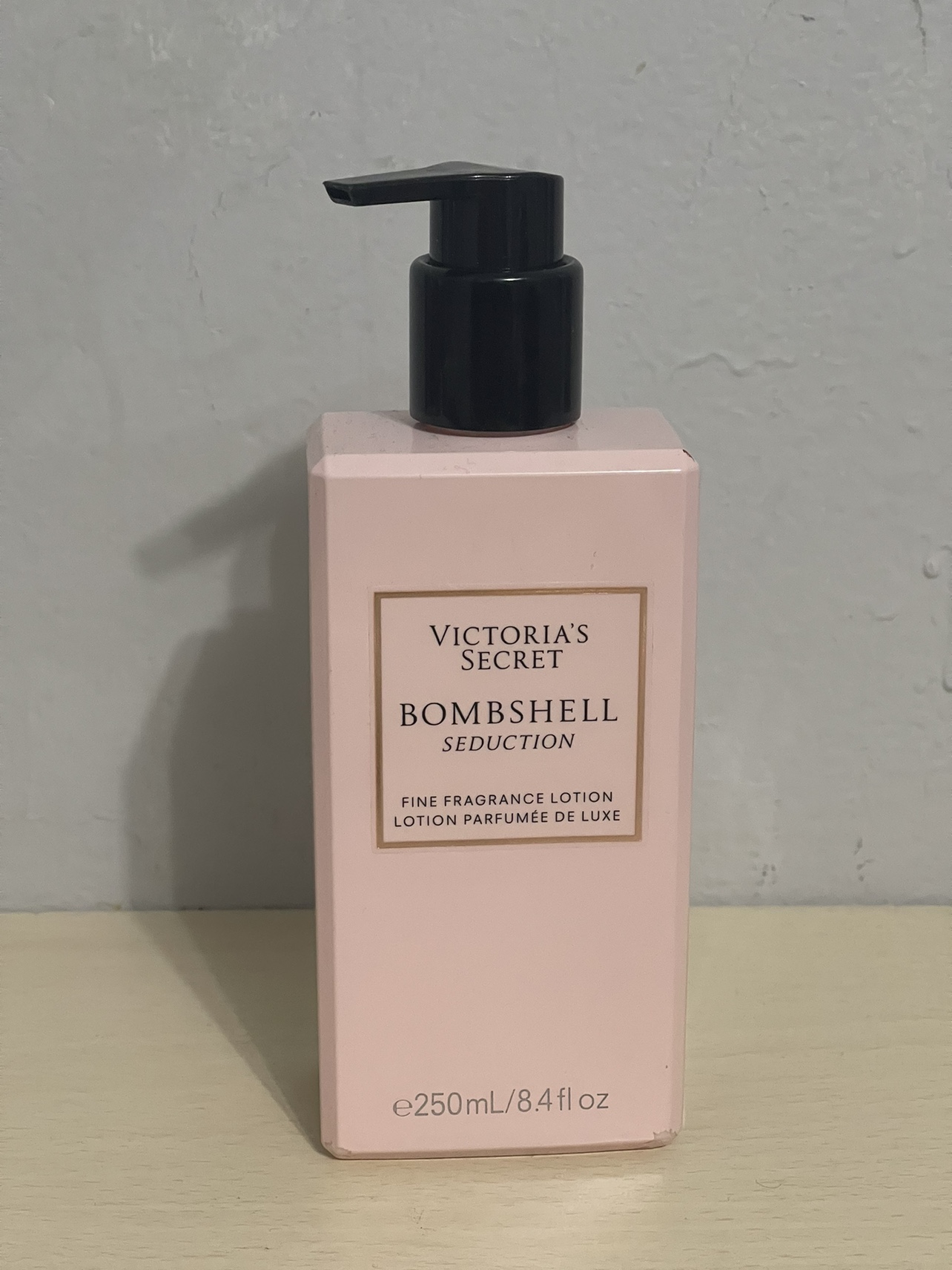 Victoria’s Secret Lotion SEALED thumbnail