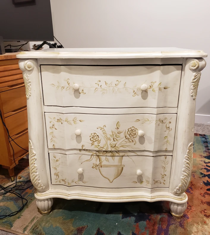 Beautiful ornate 3 drawer dresser thumbnail