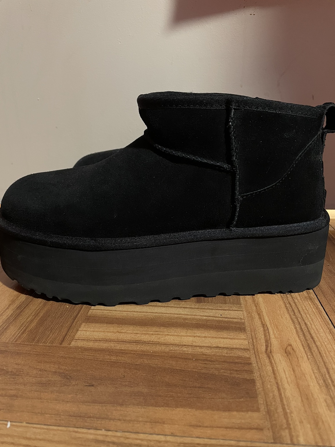 Platform uggs thumbnail