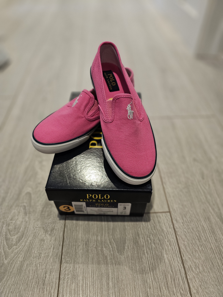 kid's shoes