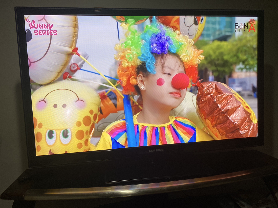 55 inch Smart Samsung TV - photo 3