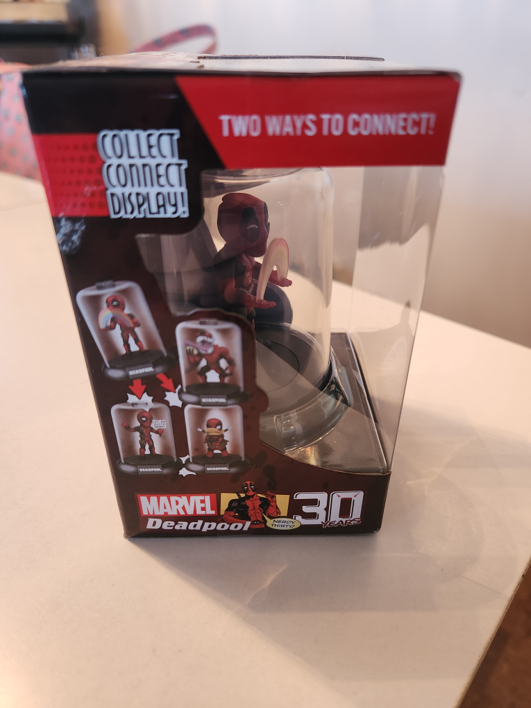 Deadpool marvel 30 year domestic mini figure - photo 2
