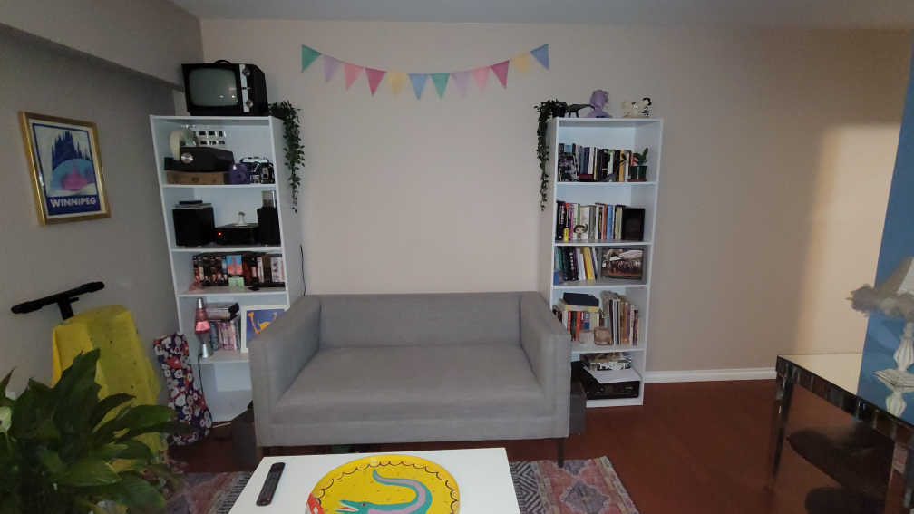 Couch - photo 3
