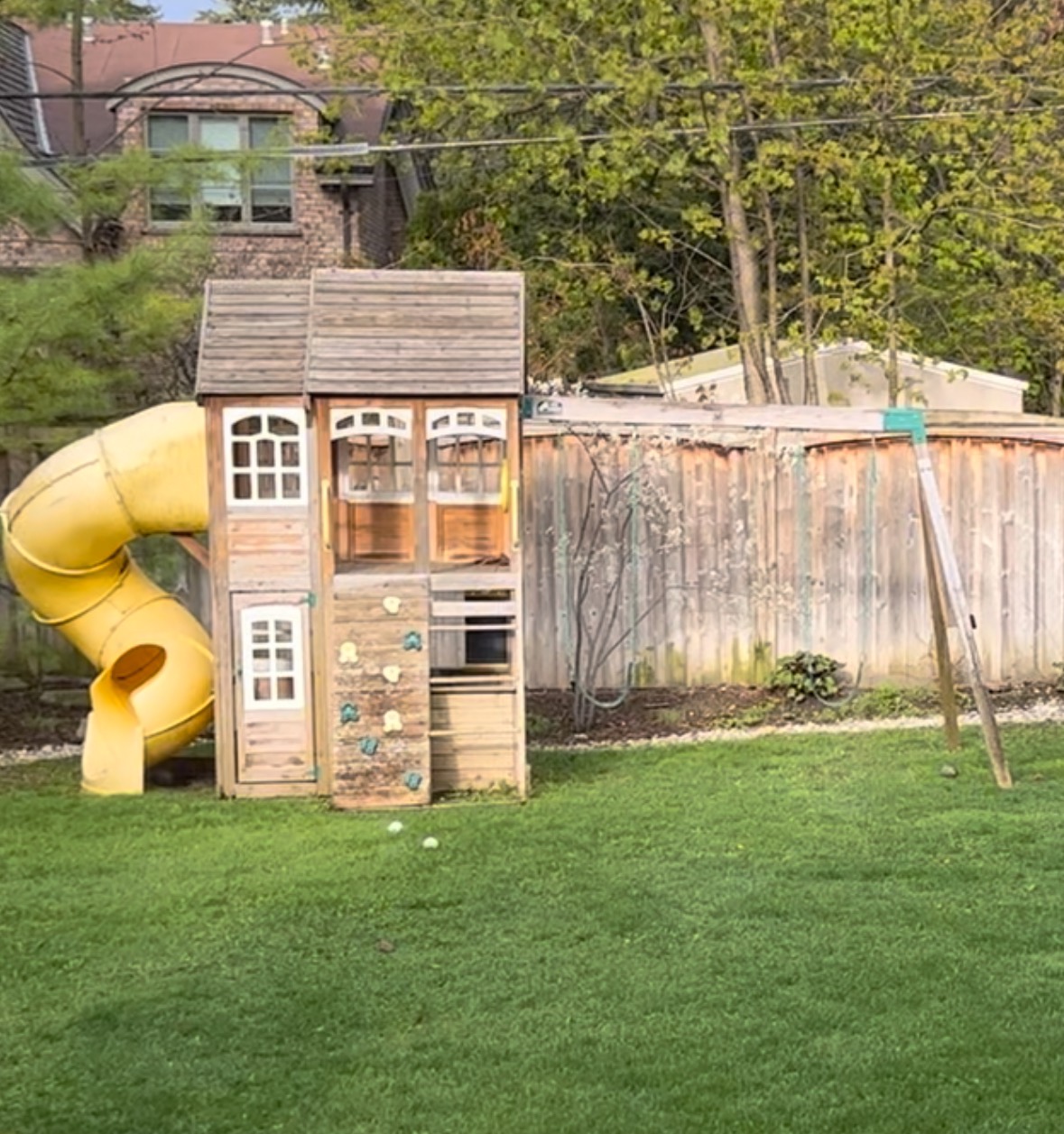 Backyard playhouse thumbnail