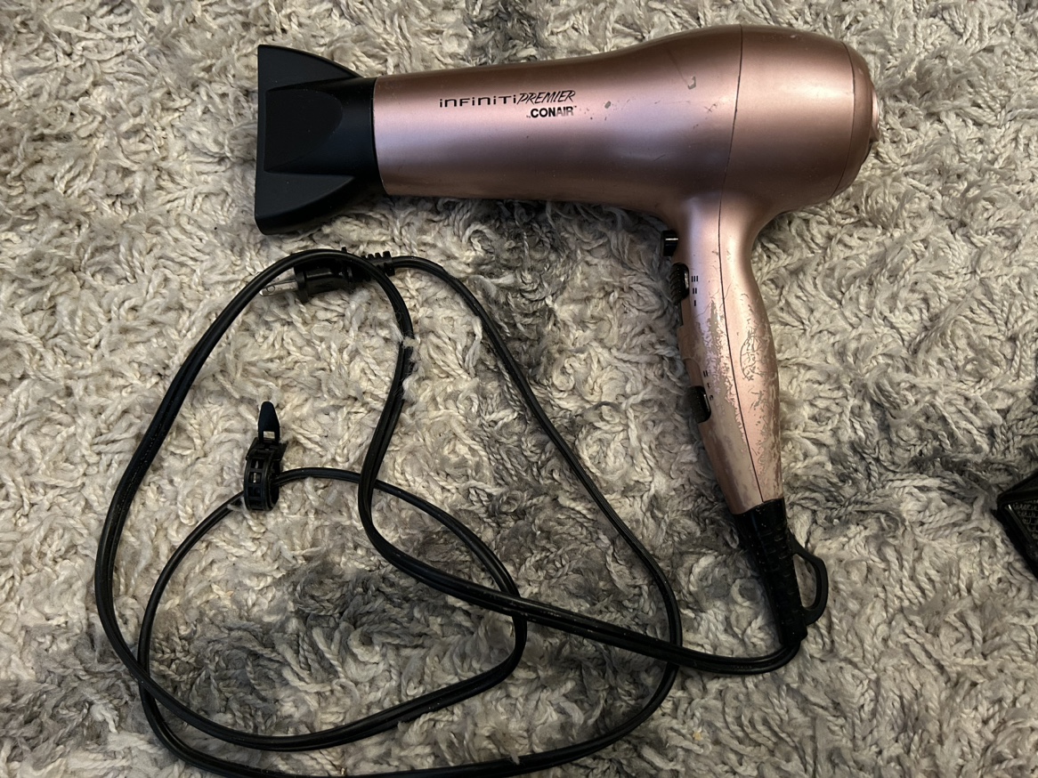 Hairdryer thumbnail