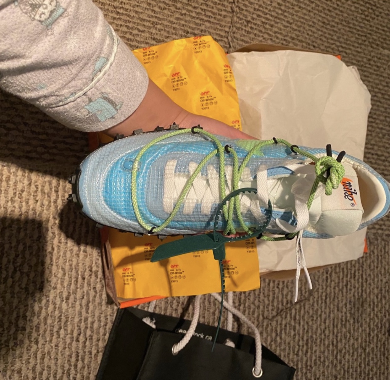 Nike off-white waffle racer image indicator(6)