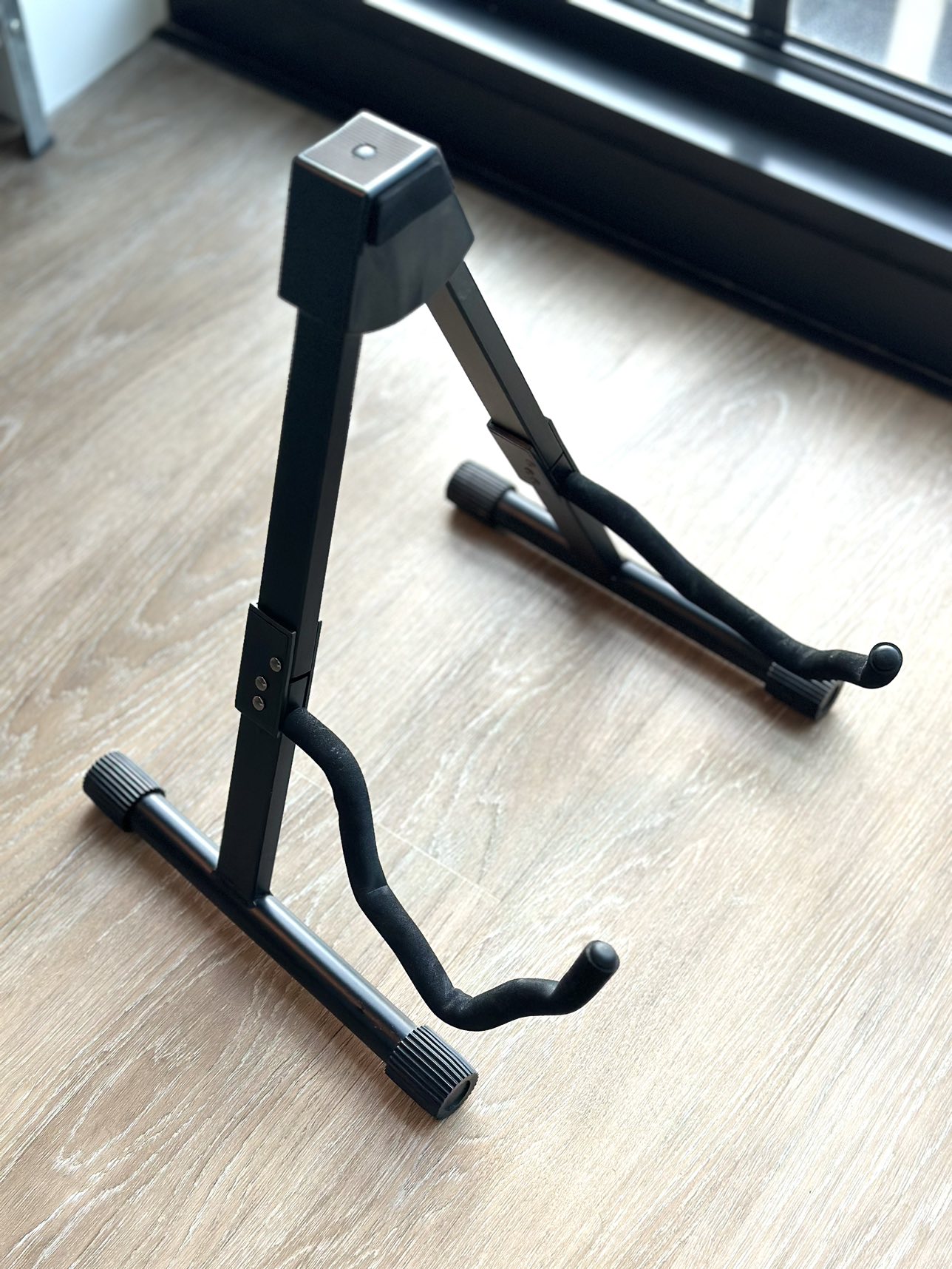 Guitar Stand