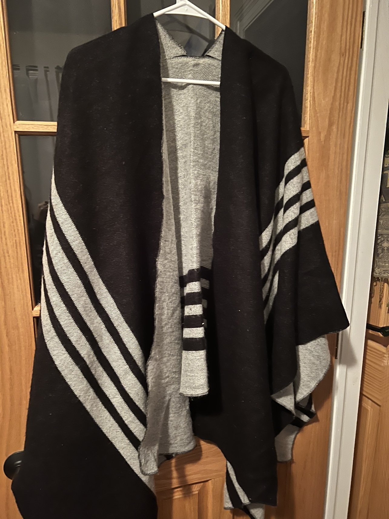 Shawl and scarf thumbnail
