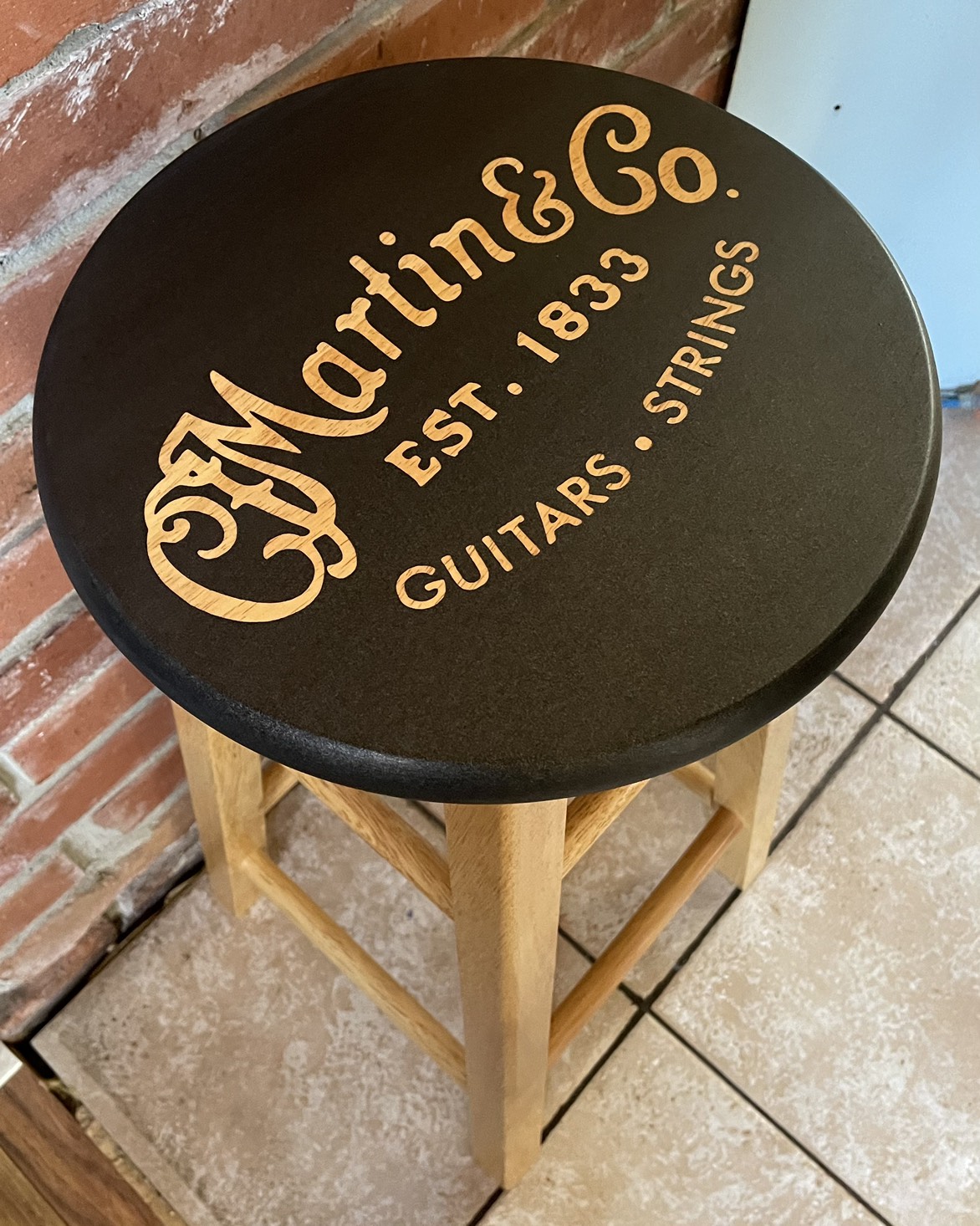 Guitar stool 🎸